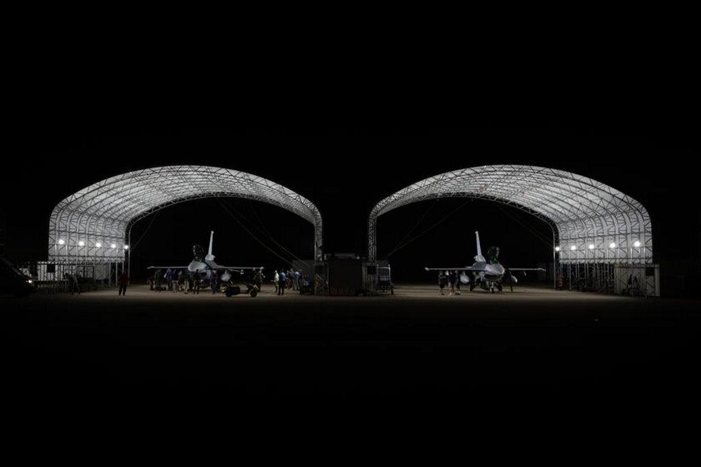 Lockheed Martin передала Словакии первую партию истребителей F 16 Block 70