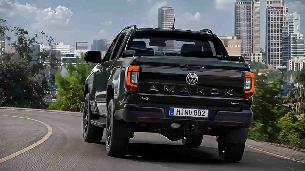 Volkswagen представил специальную версию пикапа Amarok Dark Label