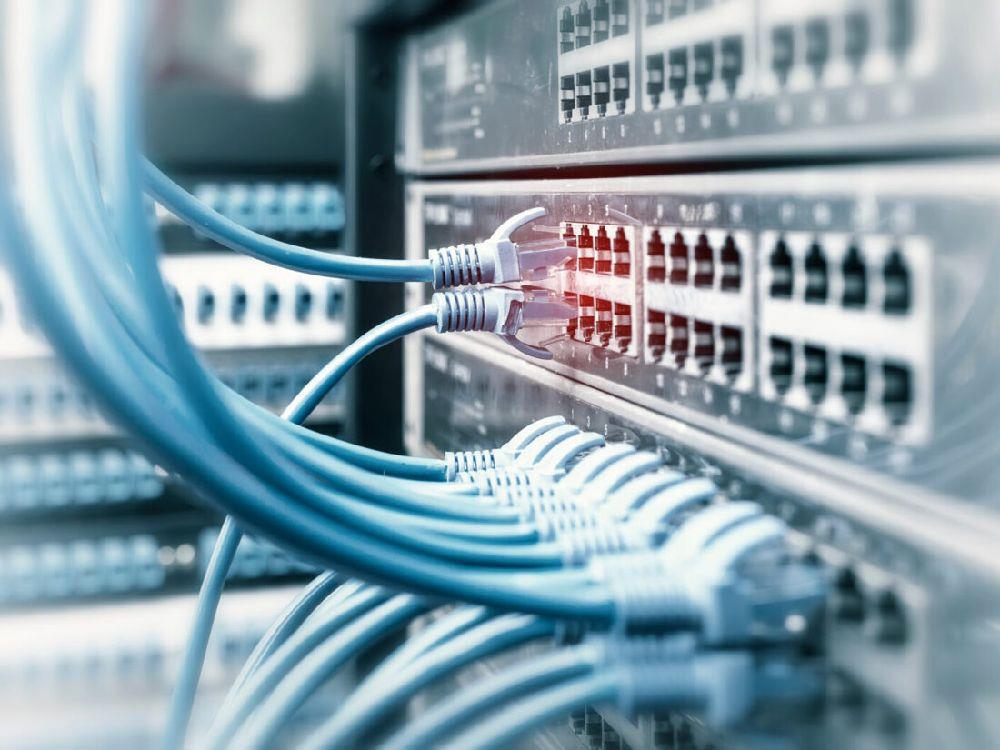 Как выбрать промышленный коммутатор: ключевые параметры и распространённые ошибки